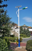 道路太陽(yáng)能路燈:怎么選擇瓦數(shù)？